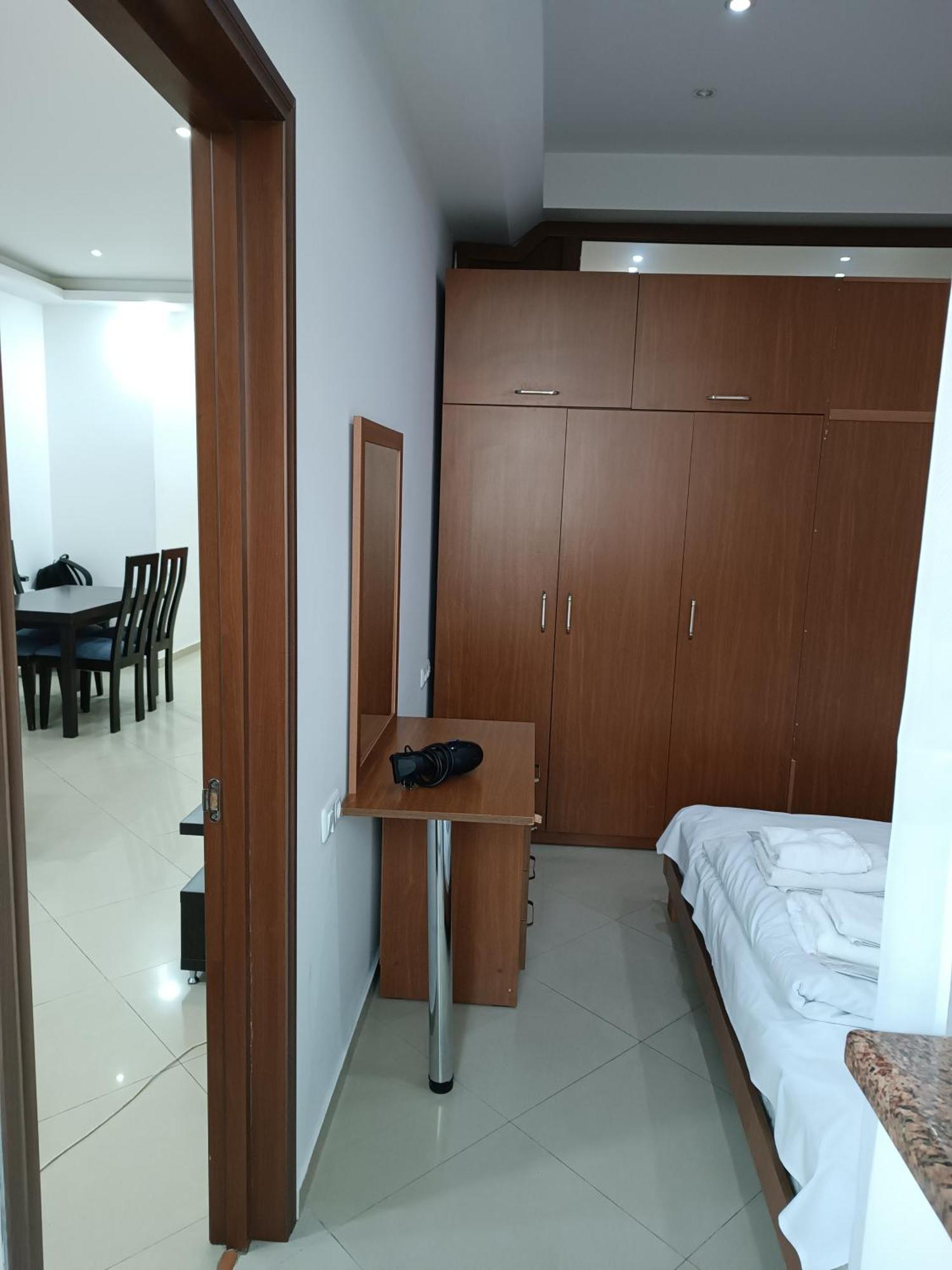 Rent Inn Yerevan On Sakharov Square Bagian luar foto